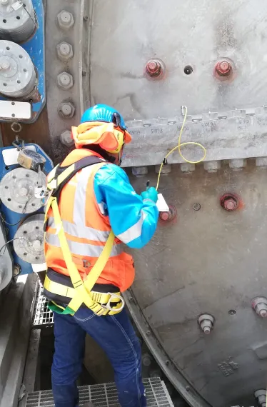Inspección y Detección de Fallas en Pernos del Shell (Alimentación y Descarga) y Tapa de Descarga del Molino SAG — imagen 1